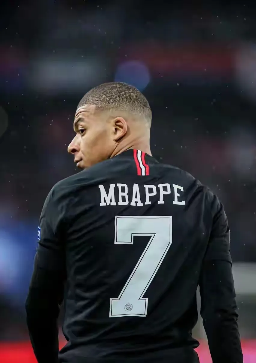 爱游戏官网下载-里程碑夜！巴黎圣日耳曼迎来里程碑；荷甲国际比赛日刷纪录；话题不断；年轻球员得到机会的简单介绍